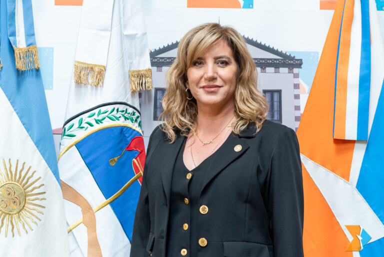 Martinez-Myriam-Noemi