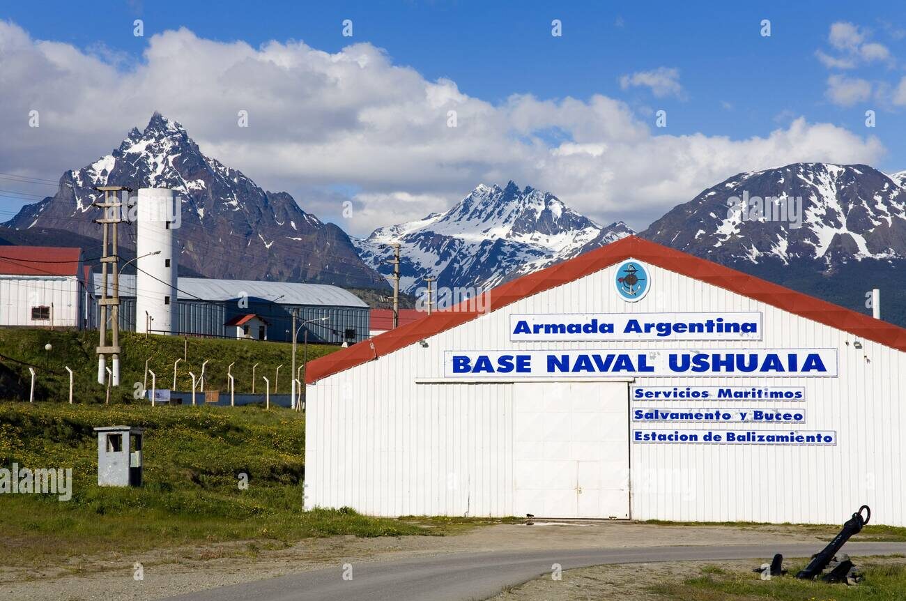 base-naval-de-ushuaia-tierra-del-fuego-patagonia-argentina