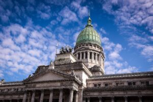 LEY DE PROPIEDAD PRIVADA OBTIENE MEDIA SANCION EN EL SENADO