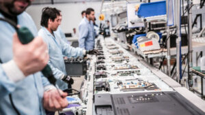 Industria electrónica “emergente” recibe debate crítico: ¿realidad o relato?