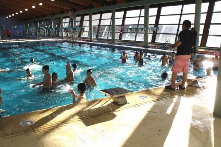 piletas-centro-polideportivo-heros-de-malvinas-768x512