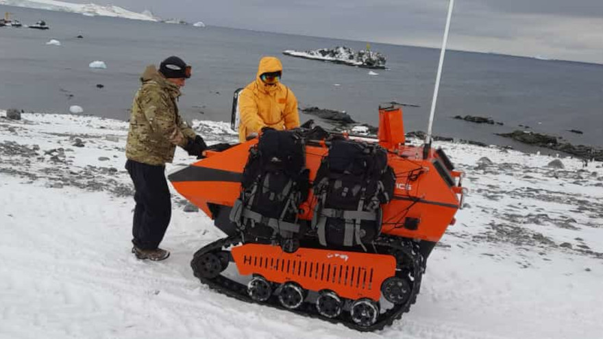 vehículos de American Robotics 1