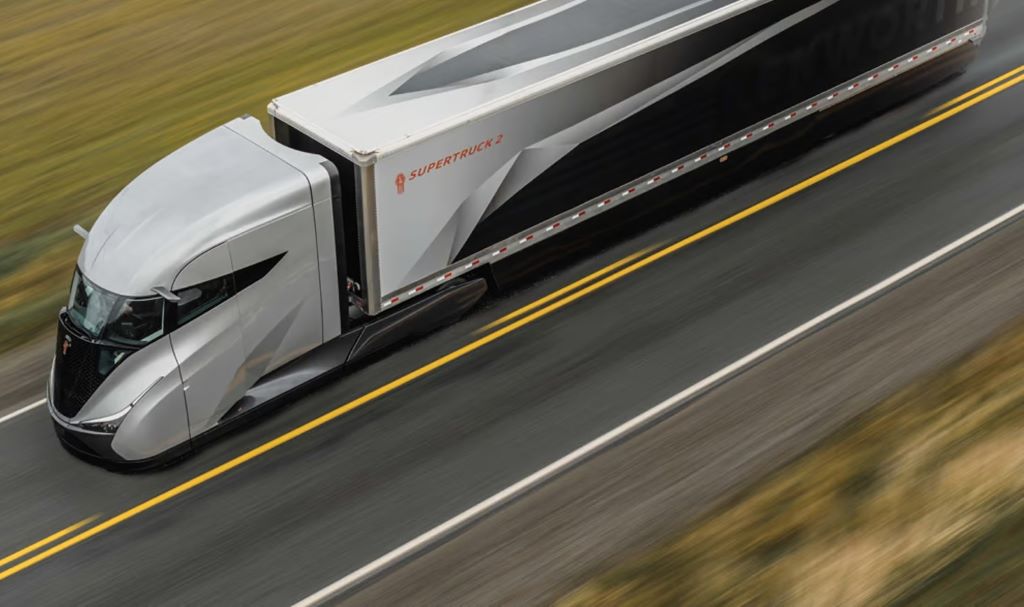 Kenworth-SuperTruck-2-6