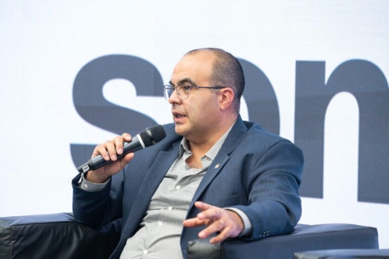 ministro de Energía Alejando Aguirre