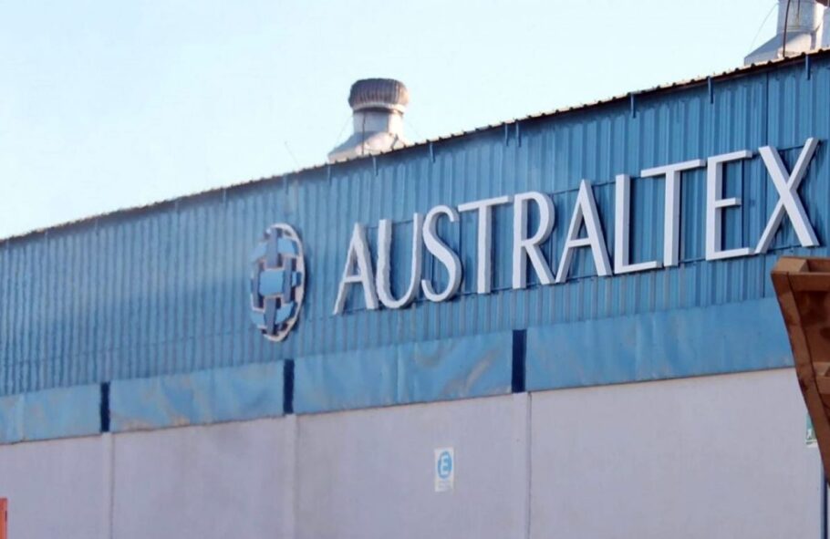 29288-grave-situacion-de-violencia-laboral-en-australtex-910x591