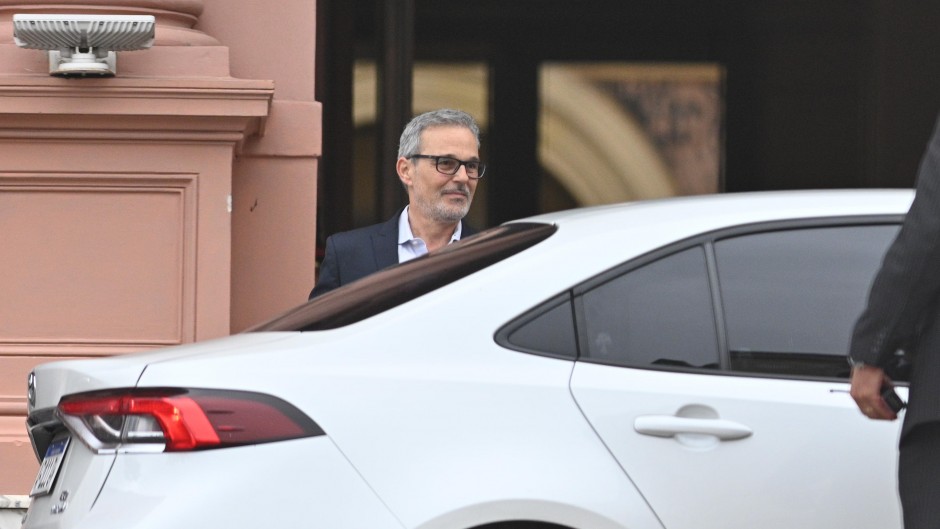 657bd0d80b0d3_940_529! russo