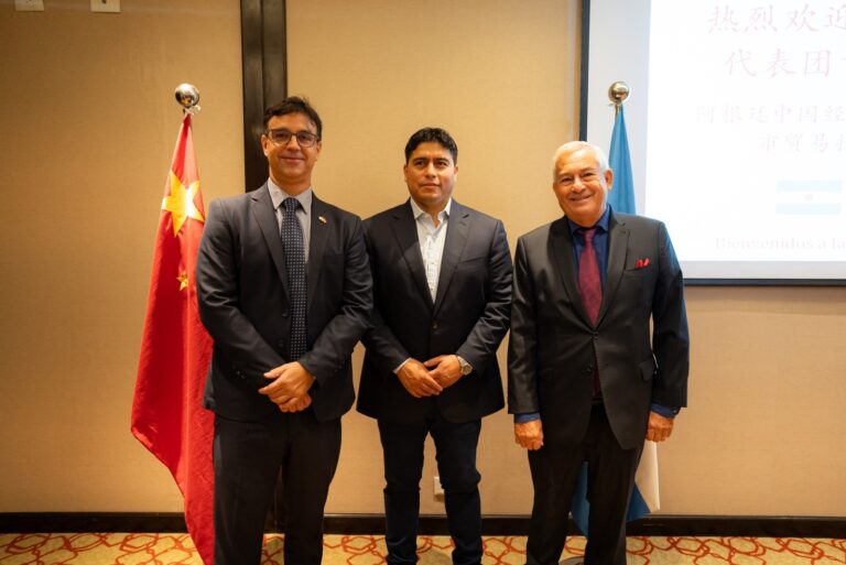 claudio-vidal-china-convenio-203d9j2309d2534467678