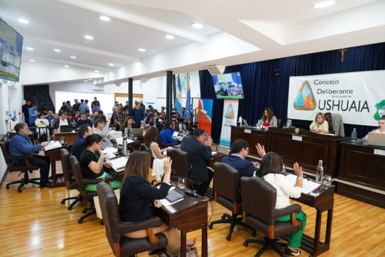 464823974_950988473731690_2278791246336831718_n-900x600_c ushuaia concejo deliberante