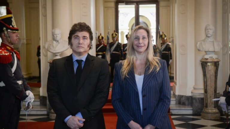 673fb8bece4fb_940_529! milei karina javier