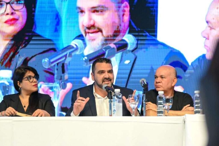 Capacitacion-sobre-Malvinas-11-1024x682 walter vuoto