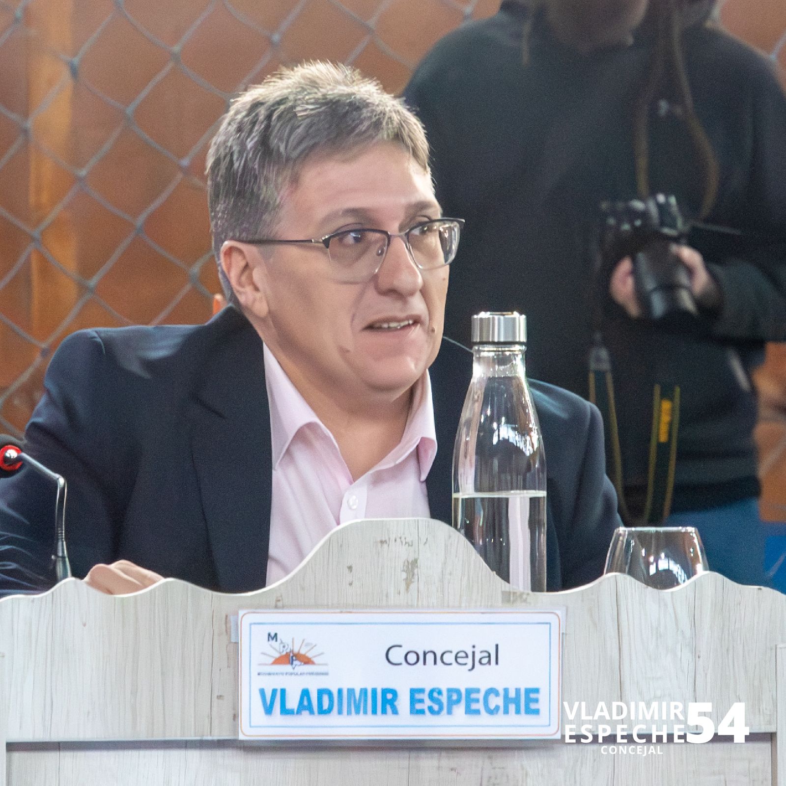 GRL84LSXcAACt5- Vladimir Espeche