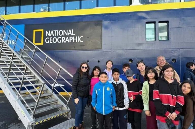 TURISMO-ANTARTICO-768x506