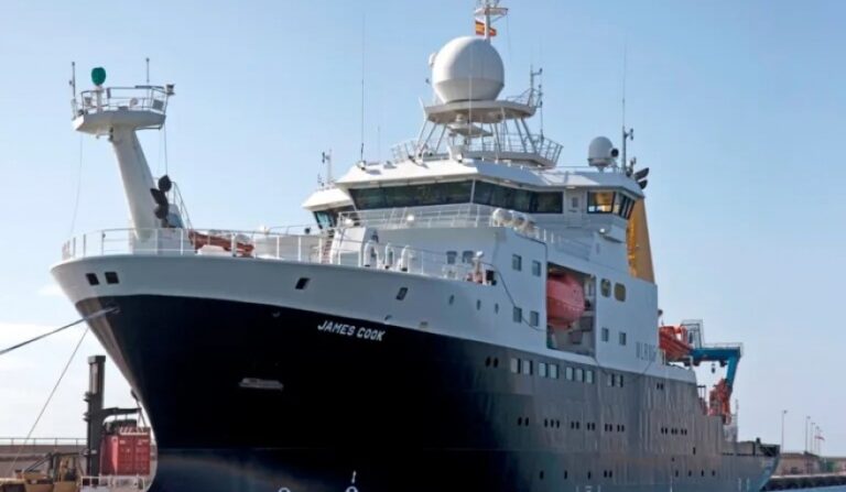 20241201181447_whatsapp-image-2024-12-01-at-6-13-32-pm James Cook