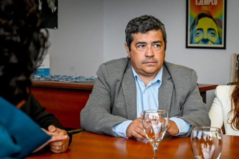 photo_4958473356378746480_y-900x600_c  Jorge Emanuel Pereyra Pradena