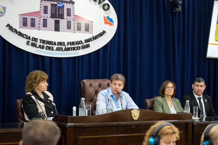 gk9fhciw8aaas-gjpg melella