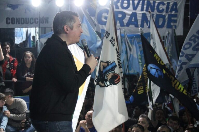 Defendemos TdF cerró campaña en Tolhuin; “acá el peronismo está más vivo que nunca”