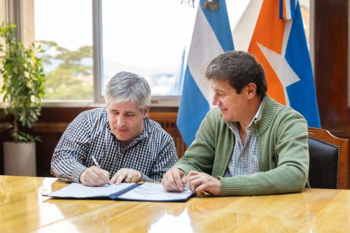 20251210091757f147c97bc78390128fb3fa1ebd0437de_min