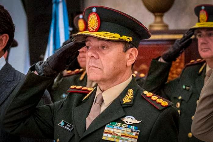 Ministro defensa presti